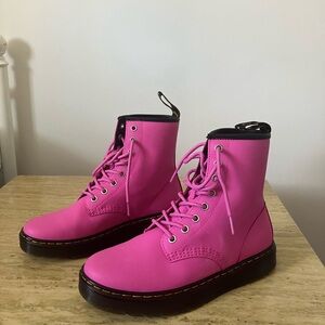 Dr. Martens Hot Pink black Women's Lace-Up zavala combs Boots w 8